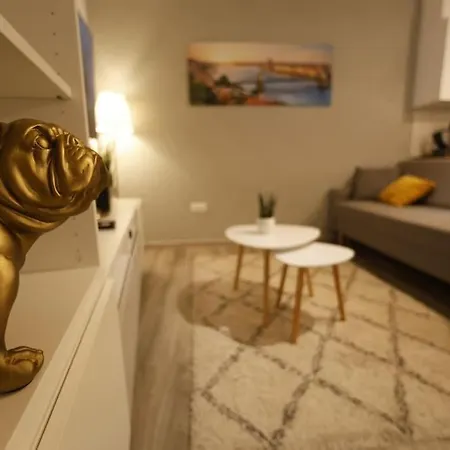 Apartmán Flamingo - Balcony, Ac, Downtown