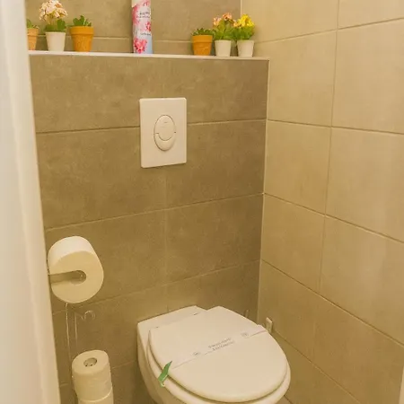 Flamingo - Balcony, Ac, Downtown Apartment Budapest