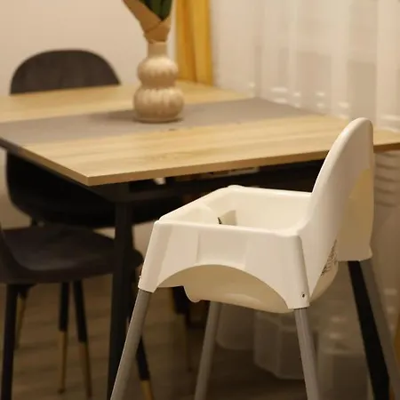 Flamingo - Balcony, Ac, Downtown * Budapeşte